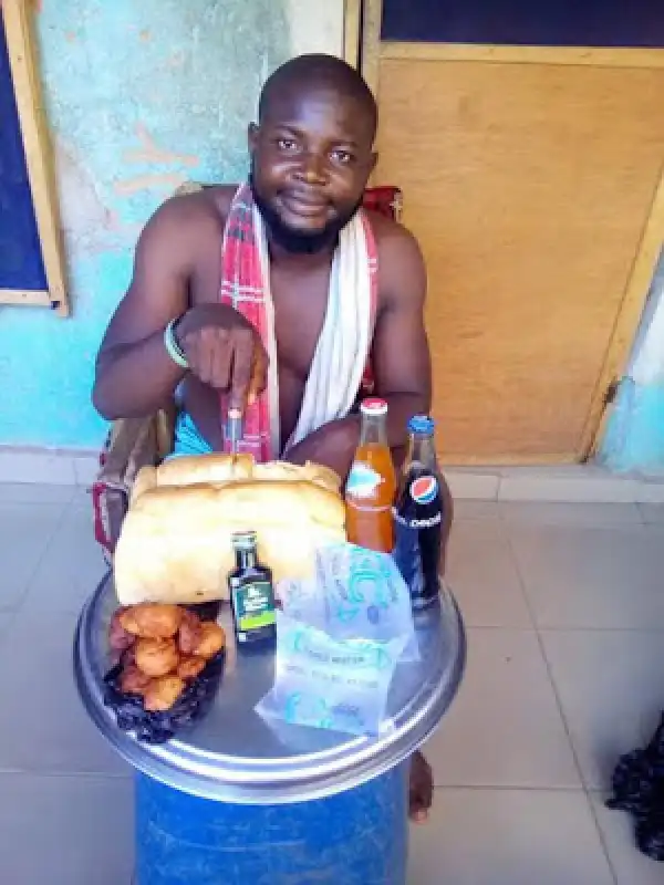 Hilarious Photo Of The Day: See This Nigerian Man Celebrated His Birthday